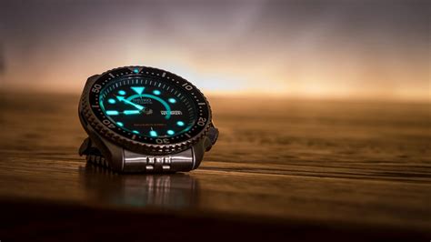 best lightweight luminous watches.